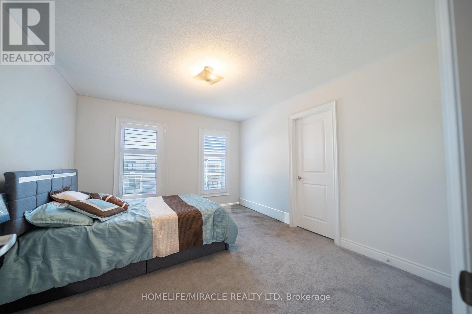 1 Ainslie Hill Crescent Property Photo 32