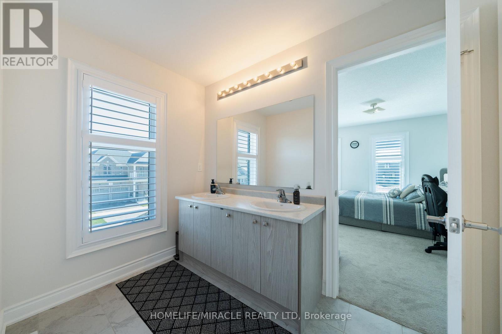 1 Ainslie Hill Crescent Property Photo 36