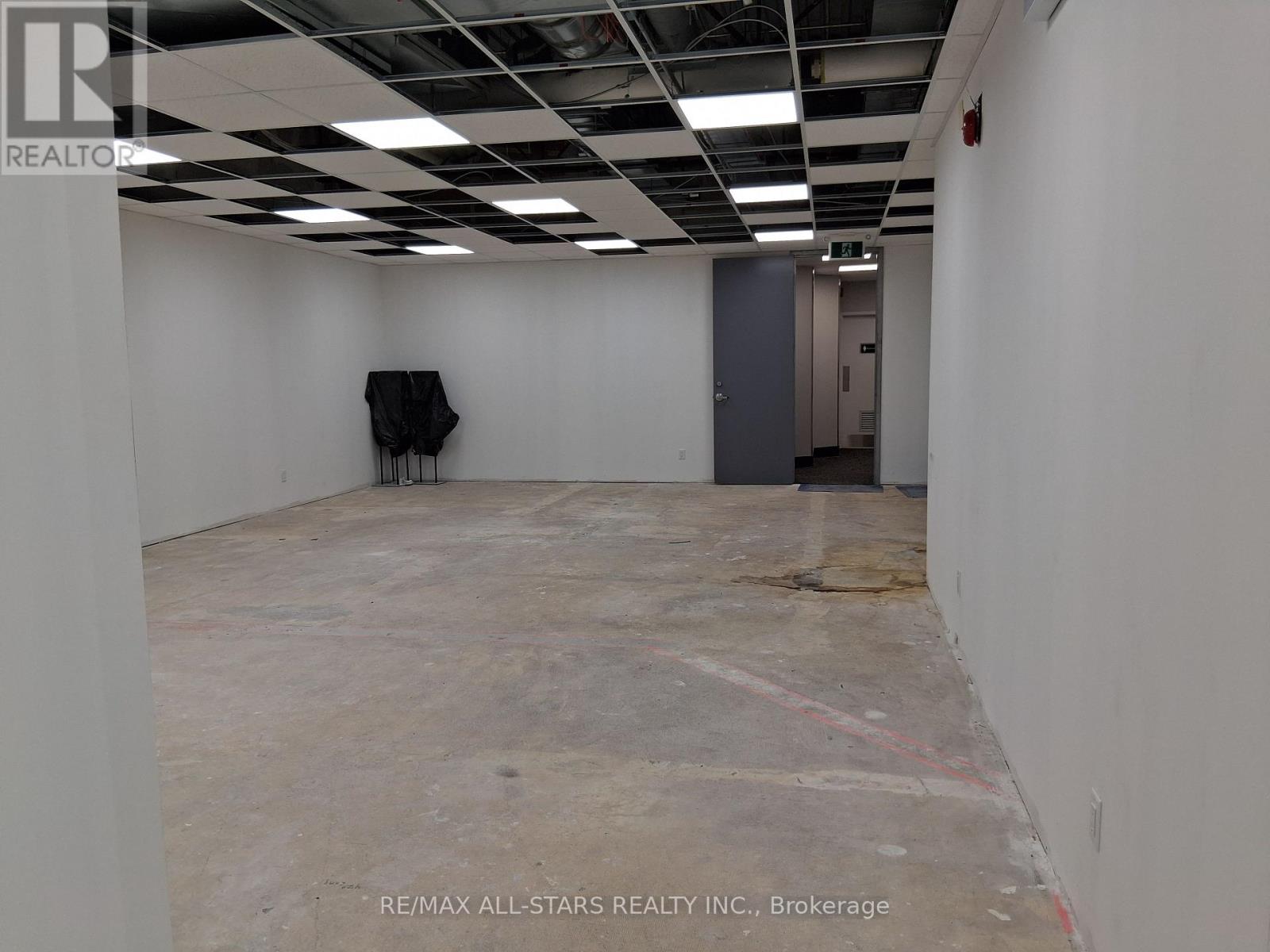 203 - 29 Toronto Street S Property Photo 5