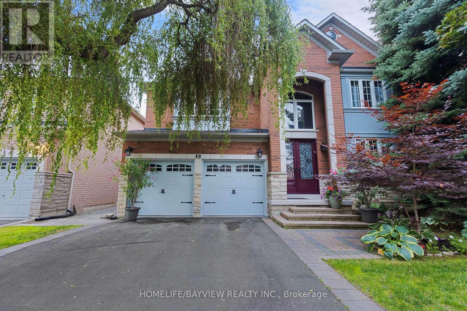 8 PICO CRESCENT