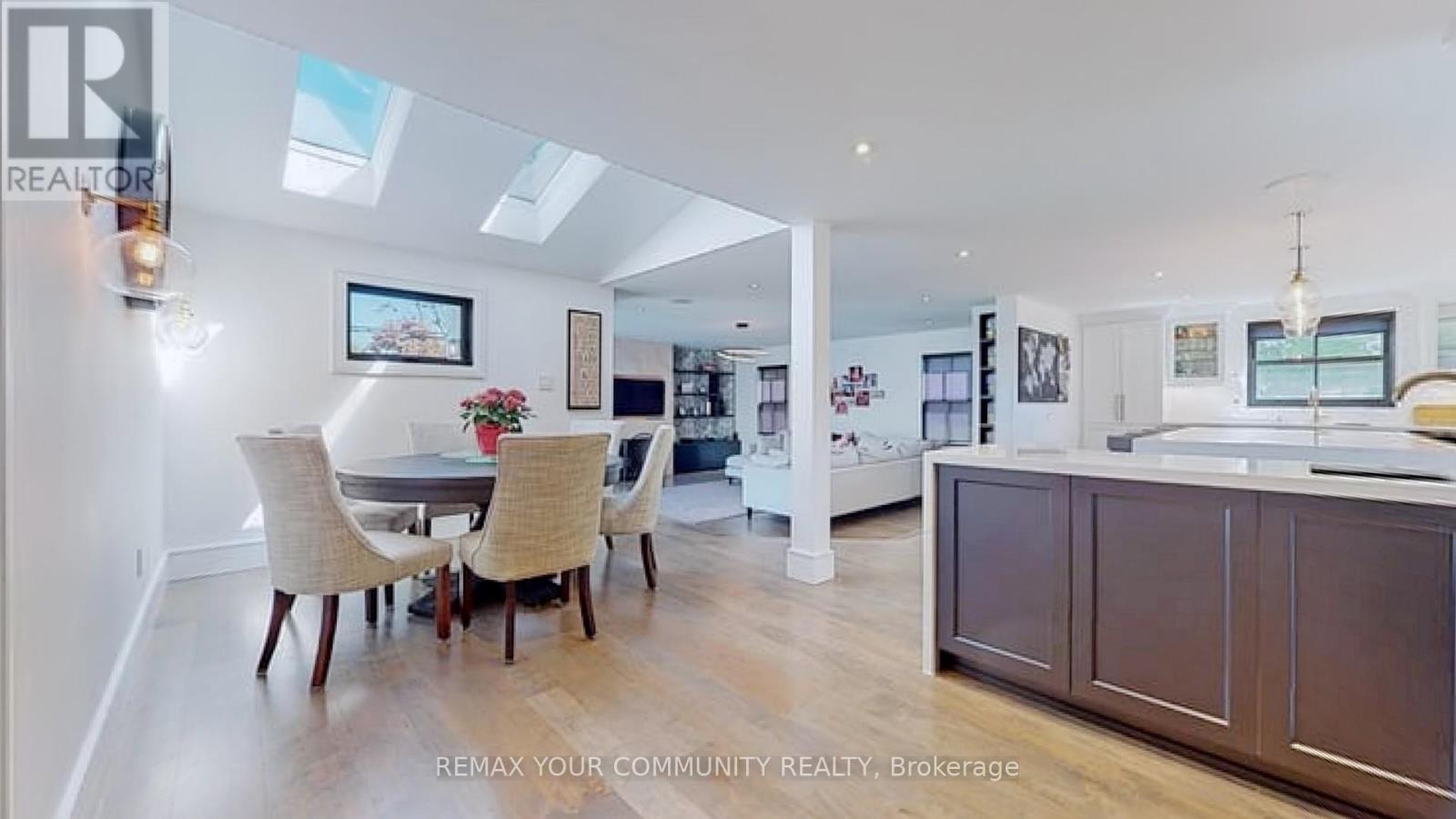 557 Aintree Drive Property Photo 8