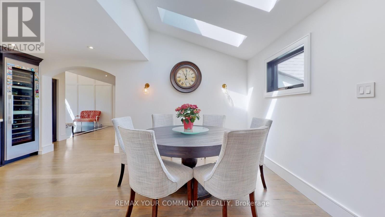 557 Aintree Drive Property Photo 9