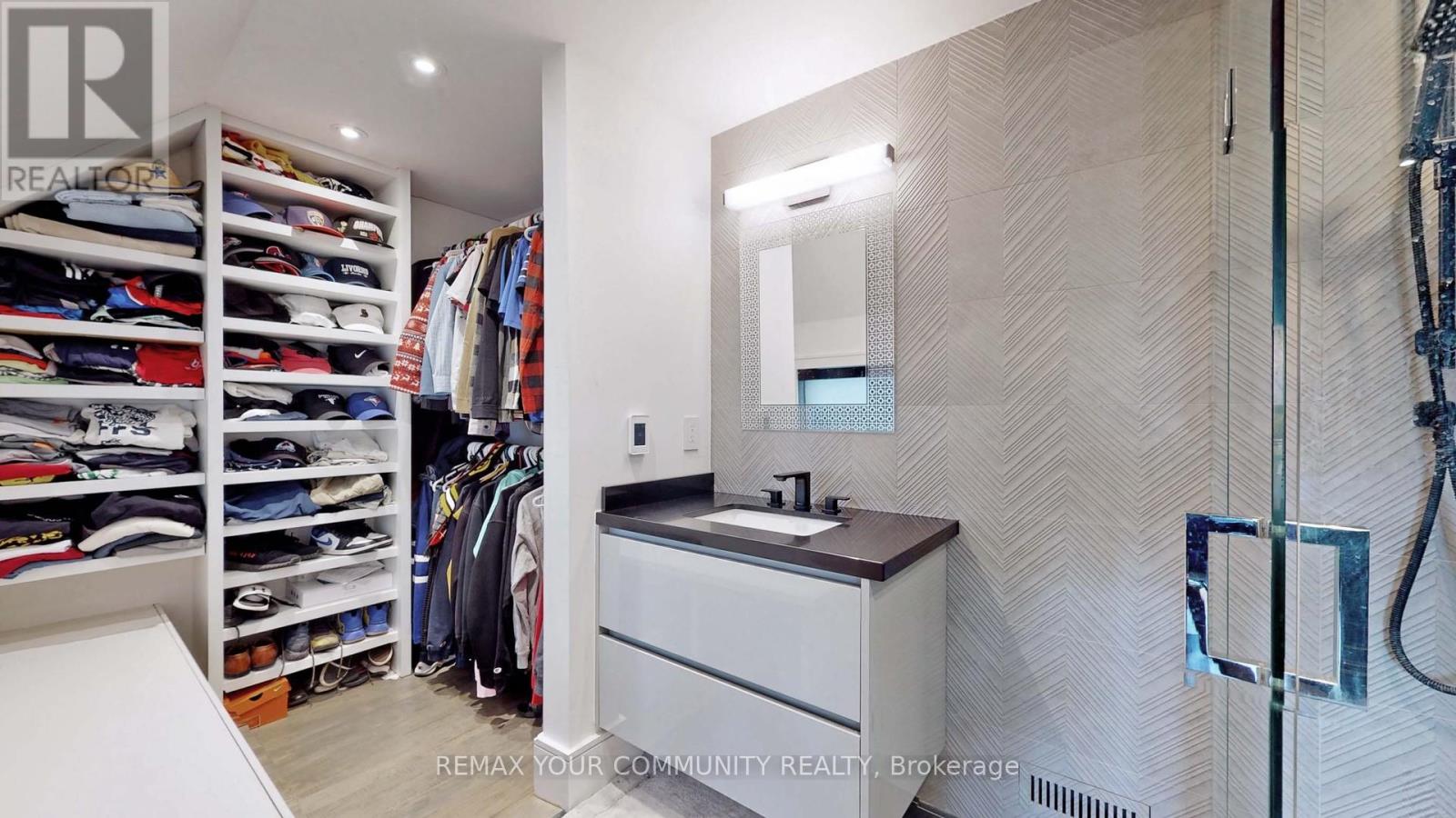 557 Aintree Drive Property Photo 31