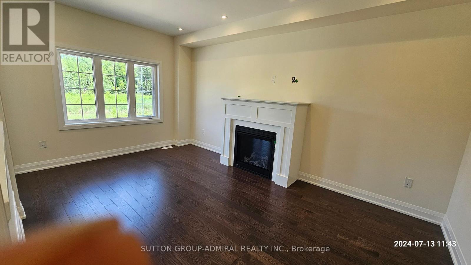 152 Hawkins Street Property Photo 5