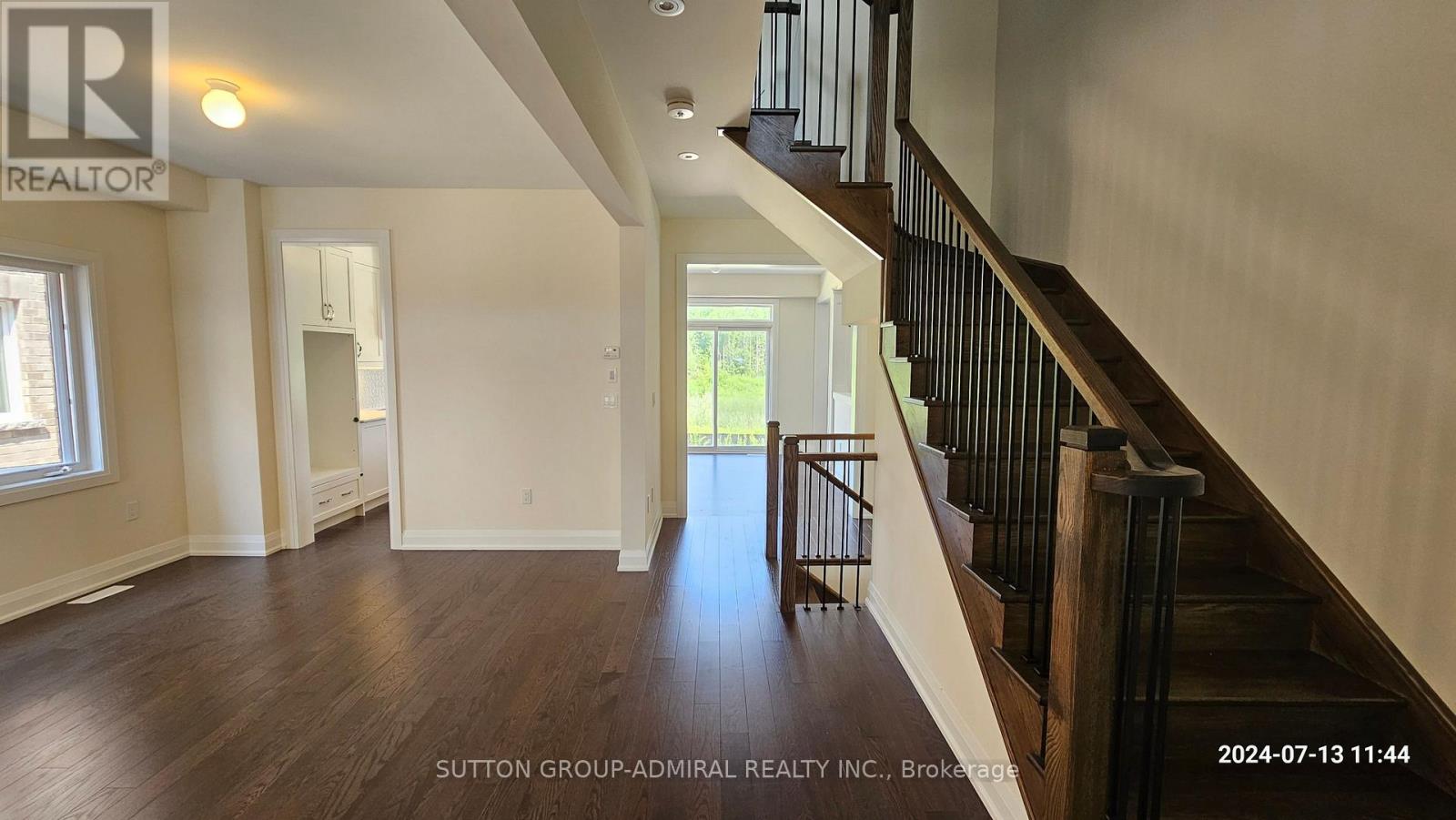 152 Hawkins Street Property Photo 8