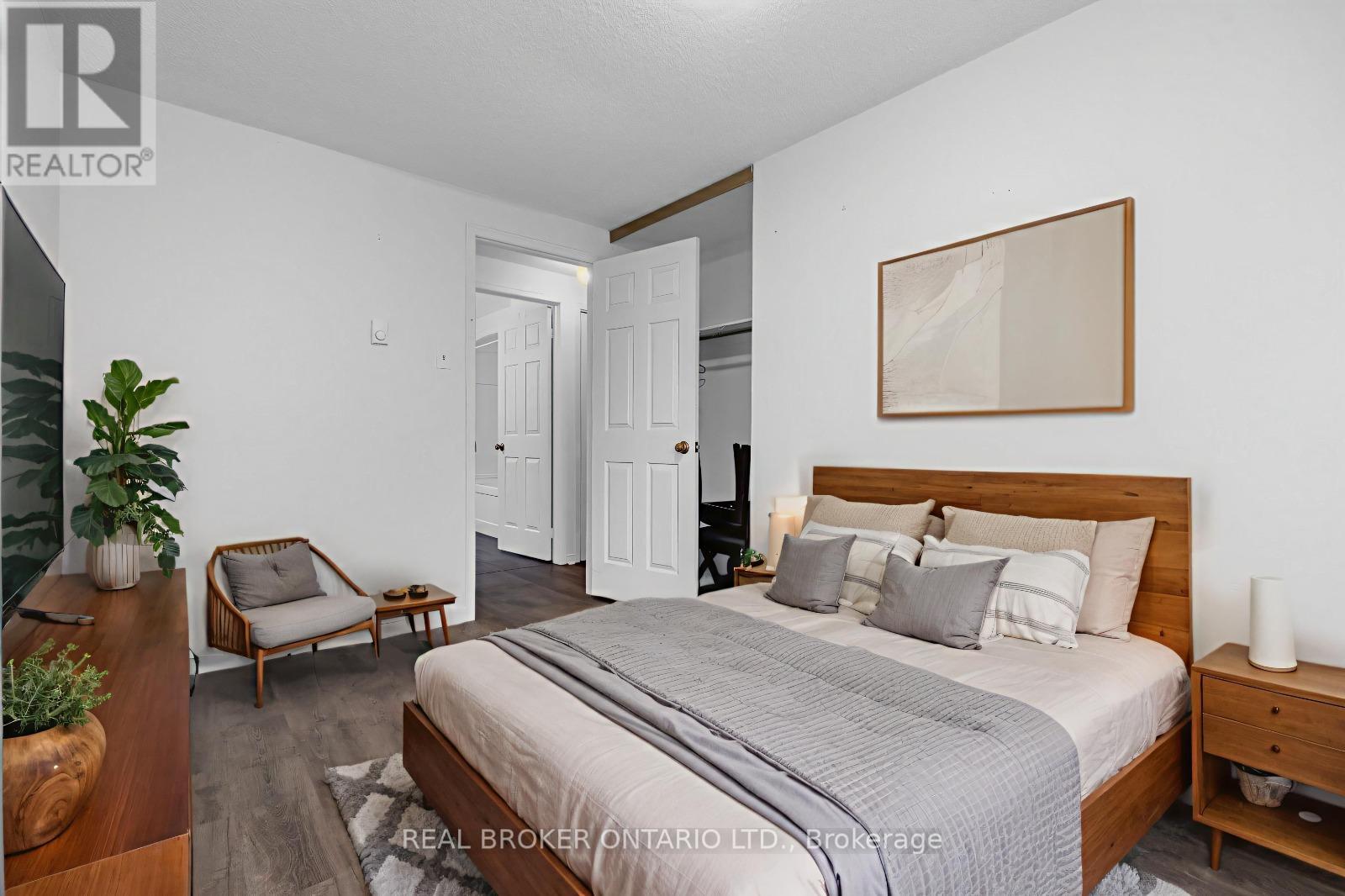 8 Maple Leaf Terrace Property Photo 8