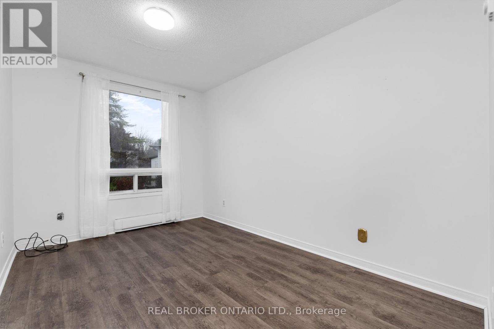 8 Maple Leaf Terrace Property Photo 22