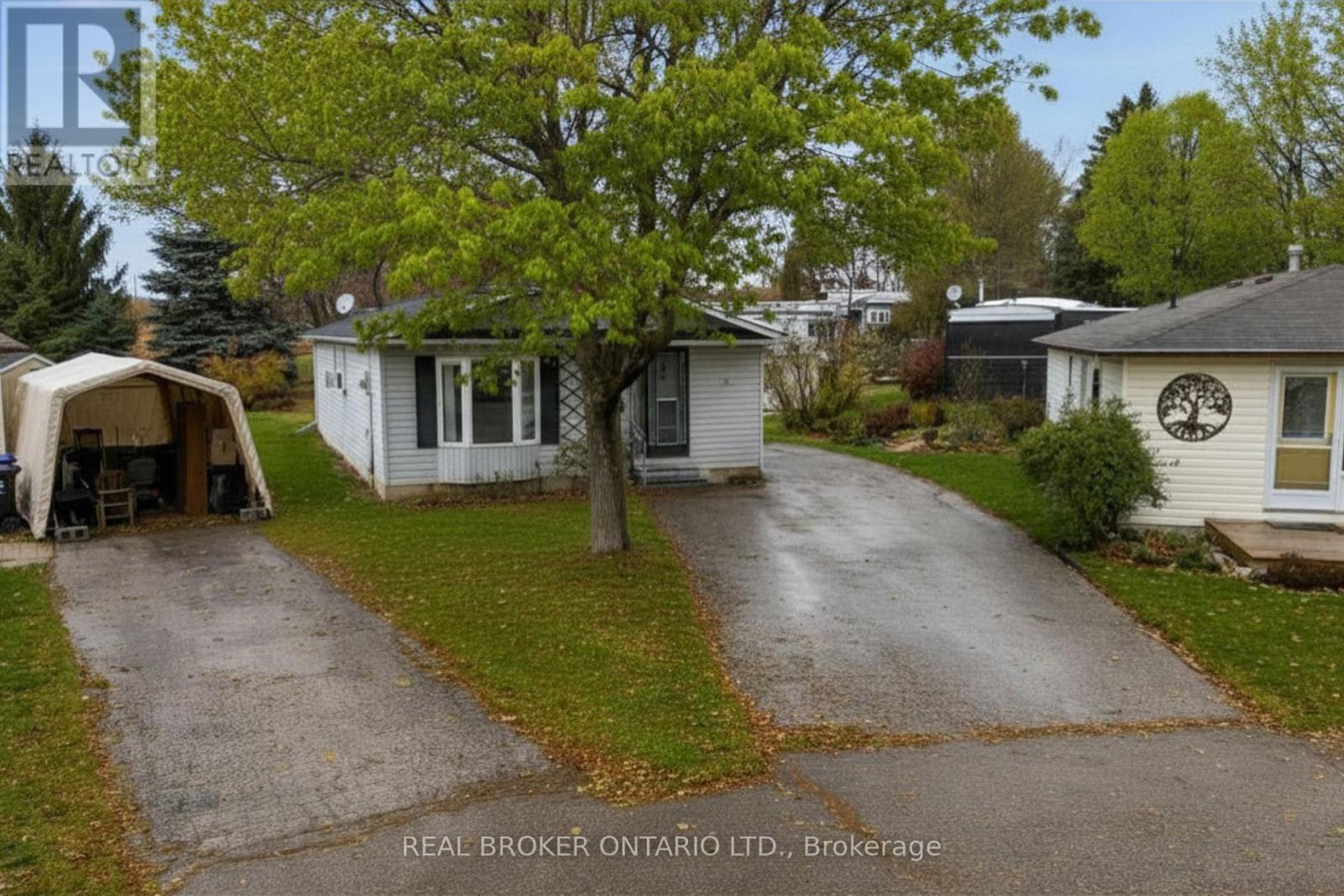 8 Maple Leaf Terrace Property Photo 33