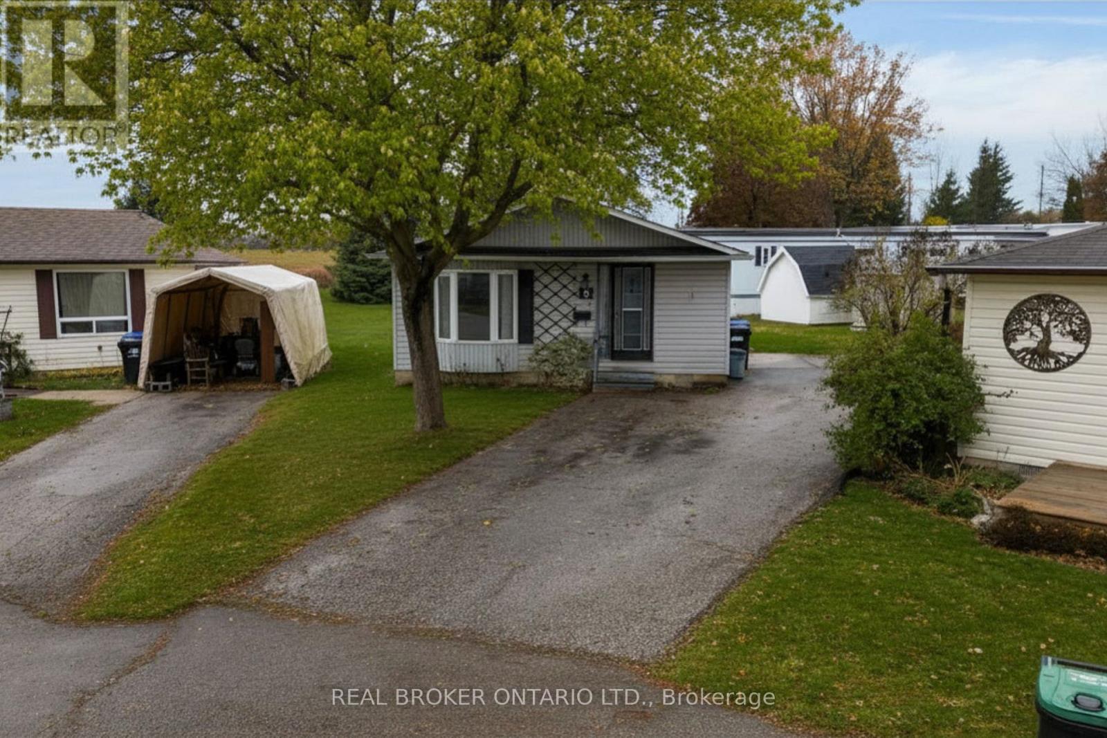 8 Maple Leaf Terrace Property Photo 37