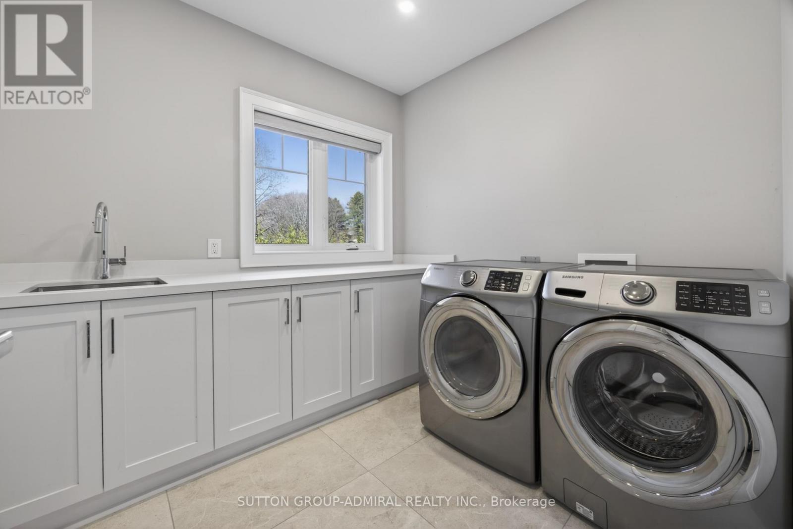 517 Aintree Drive Property Photo 16