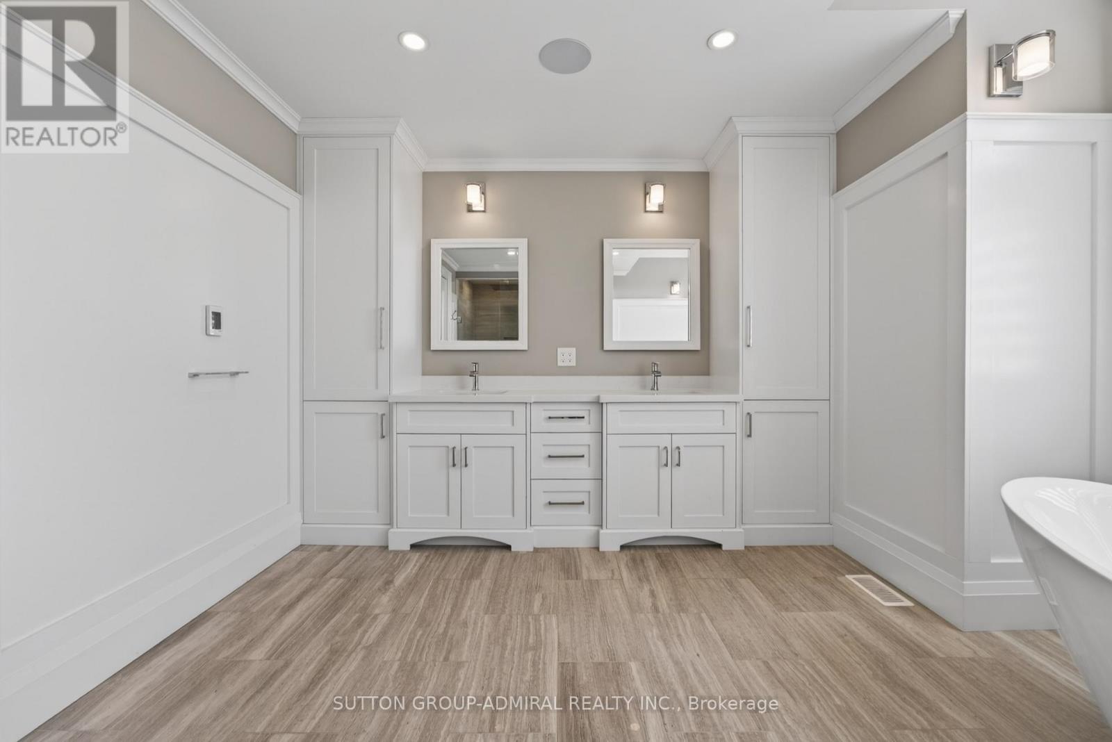 517 Aintree Drive Property Photo 22
