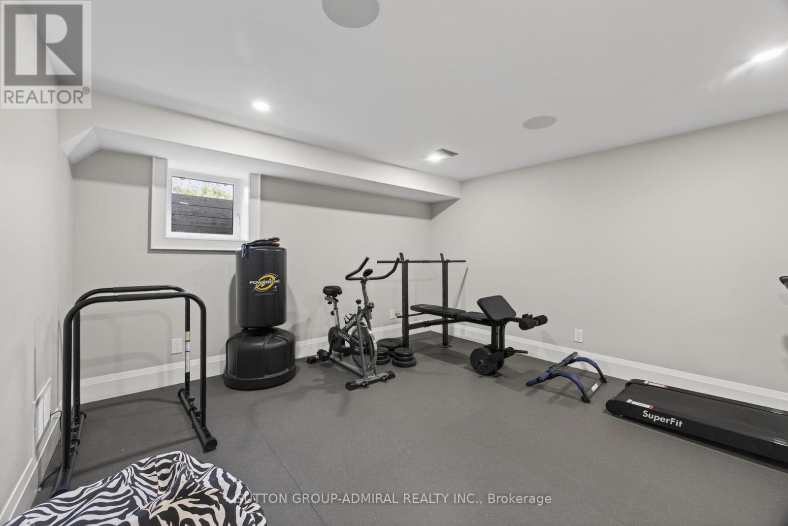 517 Aintree Drive Property Photo 35