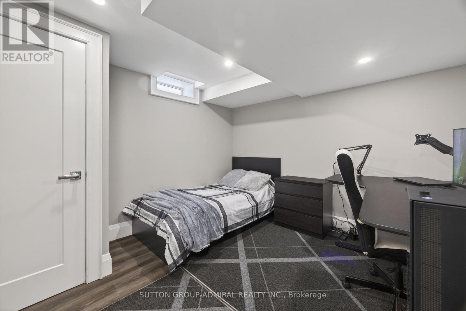 517 Aintree Drive Property Photo 36