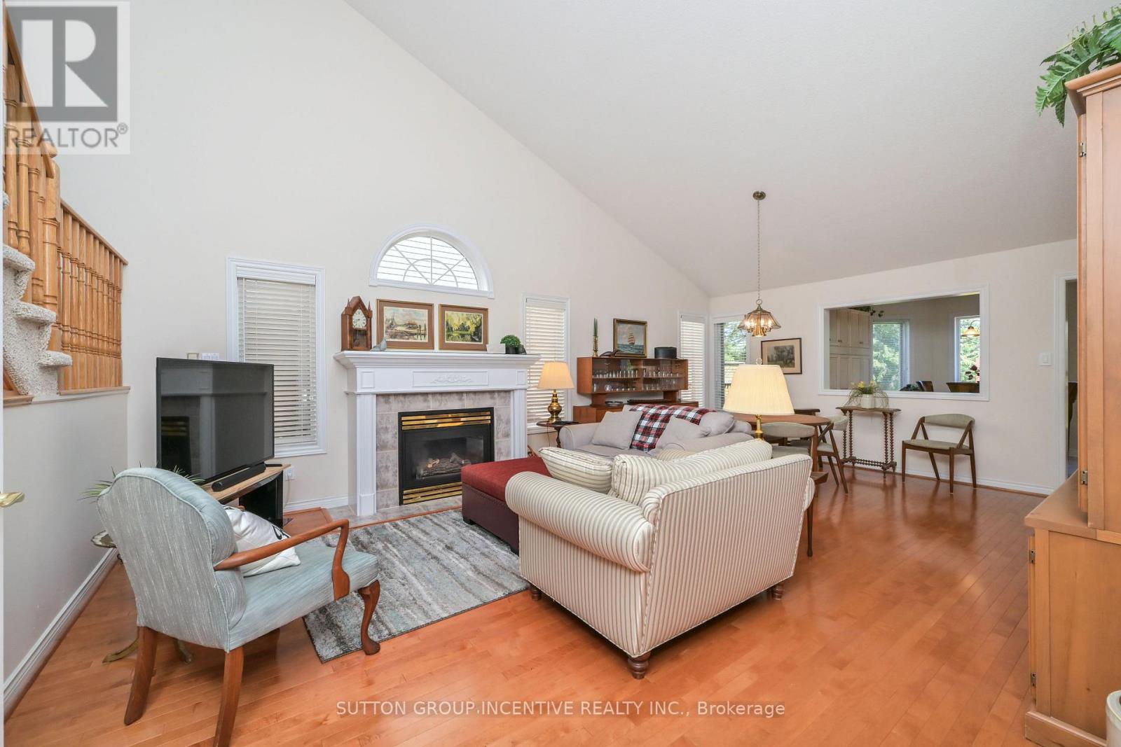 17 Sunset Boulevard Property Photo 5