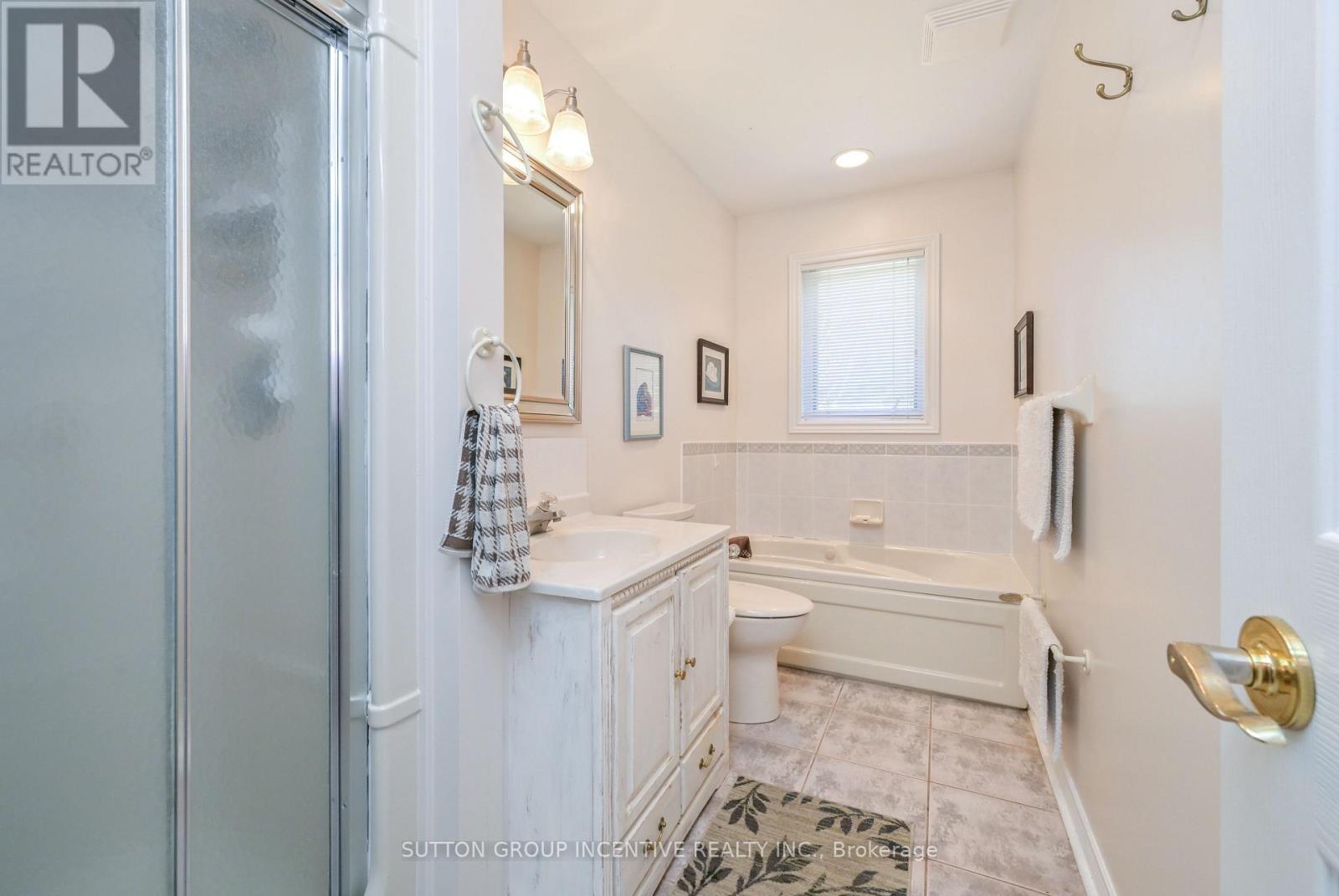 17 Sunset Boulevard Property Photo 14