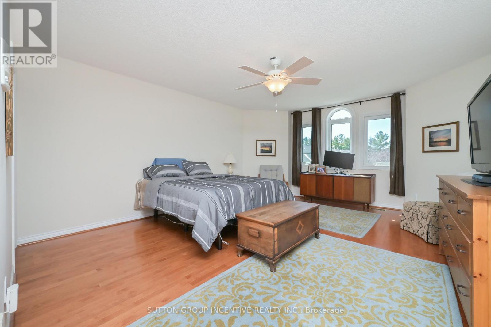 17 Sunset Boulevard Property Photo 18
