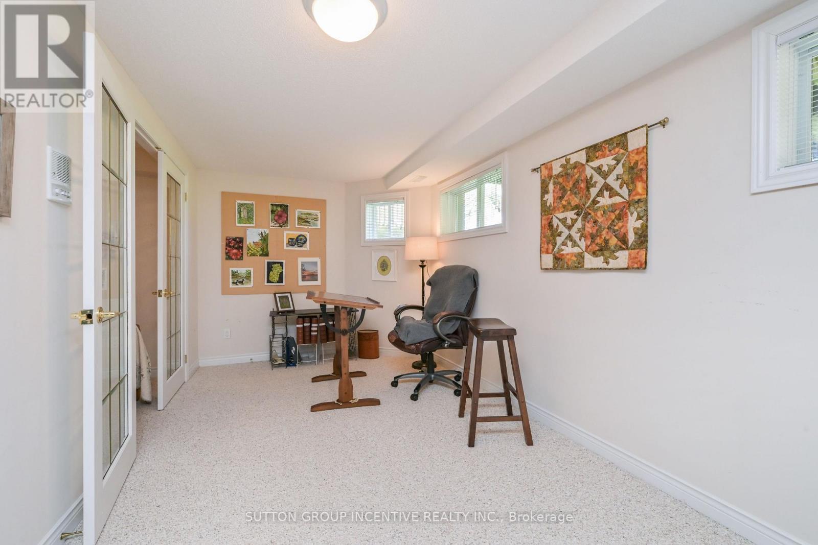 17 Sunset Boulevard Property Photo 25