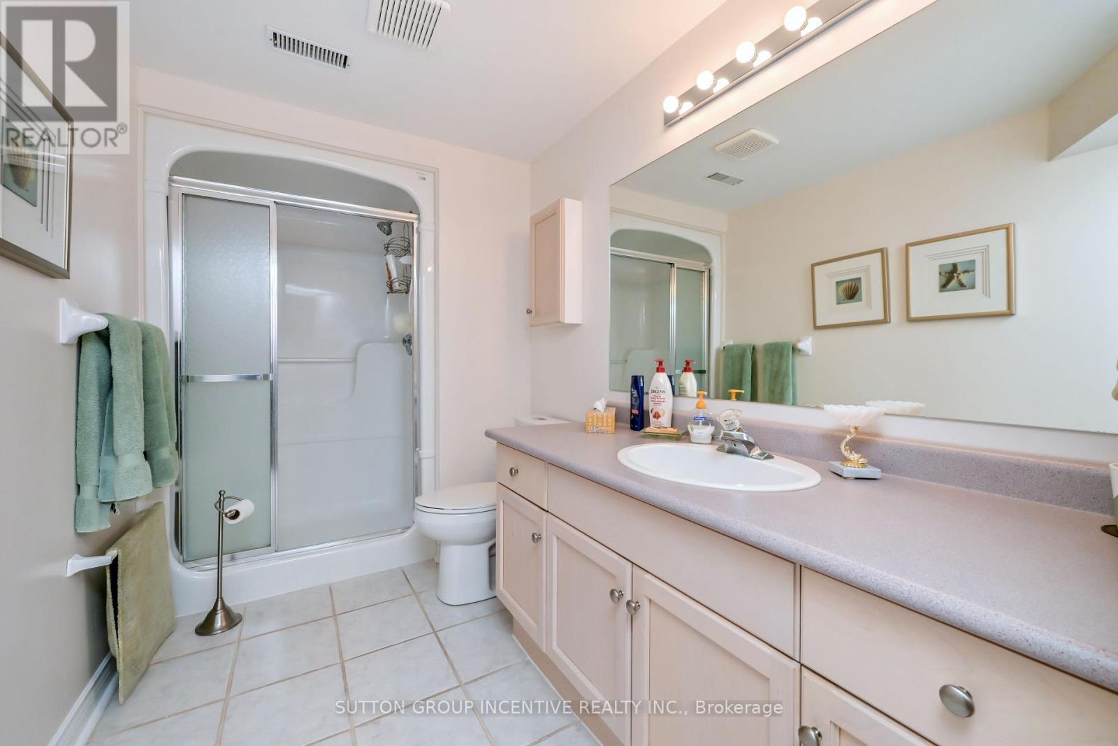 17 Sunset Boulevard Property Photo 28