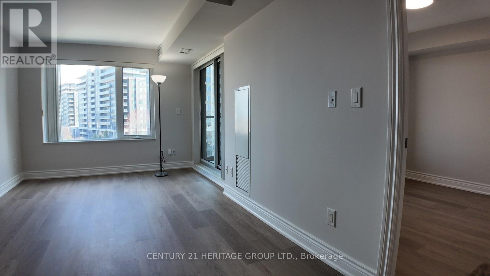 601 - 233 South Park Road Property Photo 9