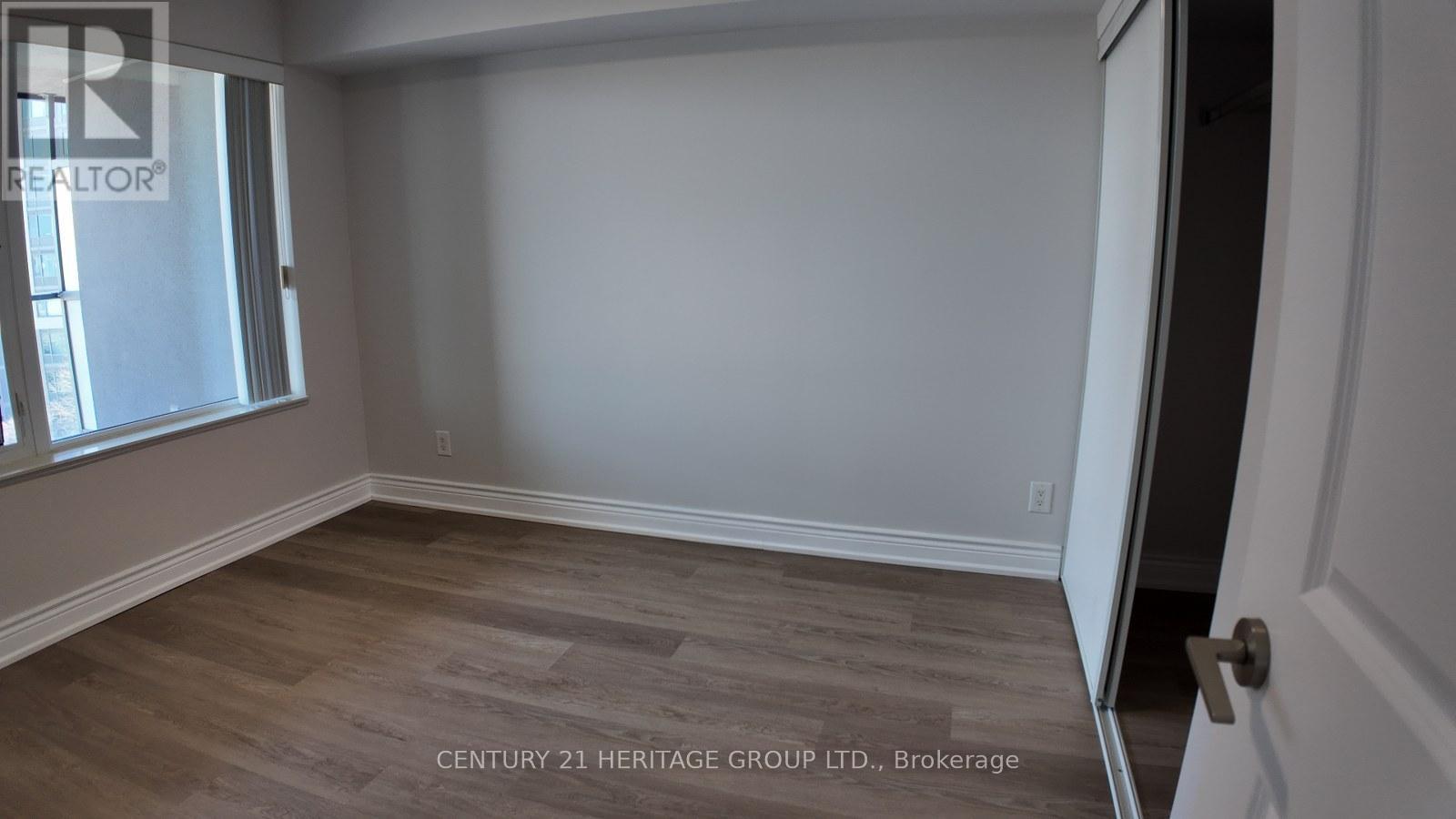 601 - 233 South Park Road Property Photo 12