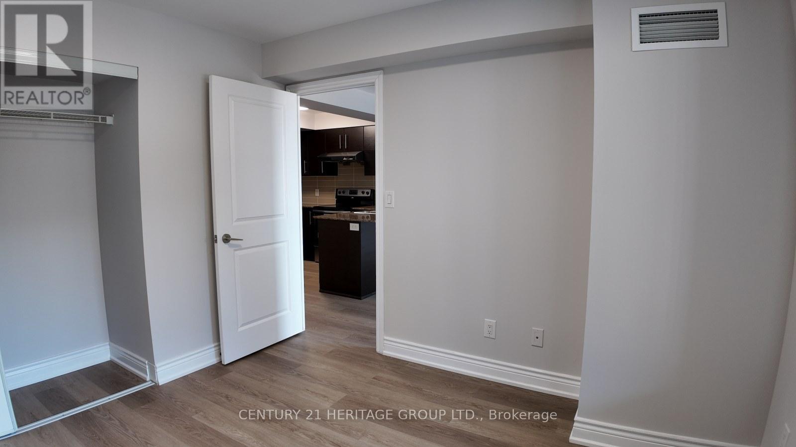601 - 233 South Park Road Property Photo 13