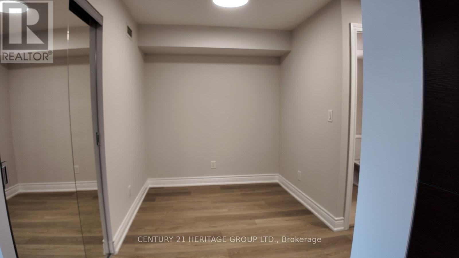 601 - 233 South Park Road Property Photo 15