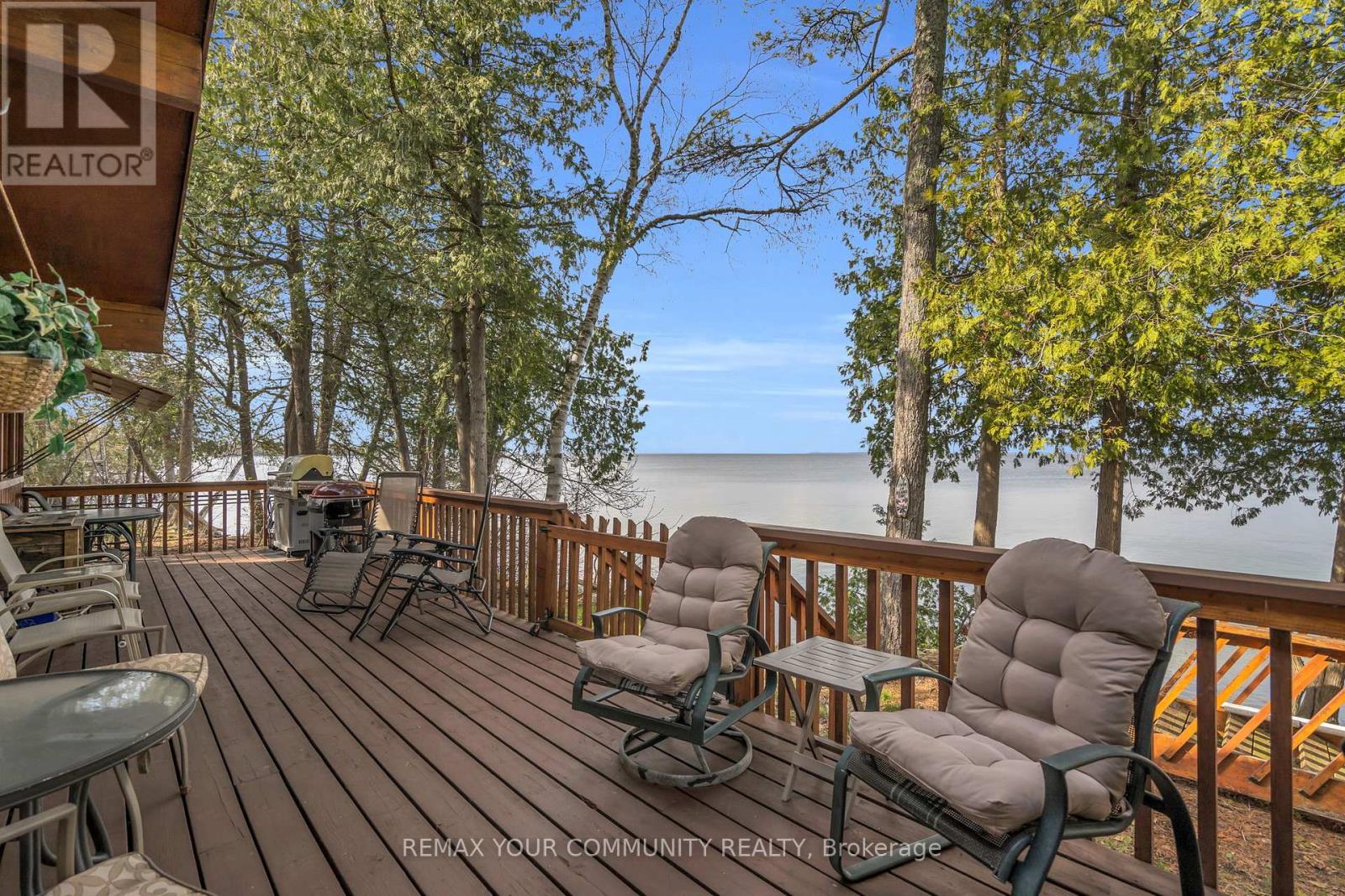 344 Loon Road E Property Photo 2