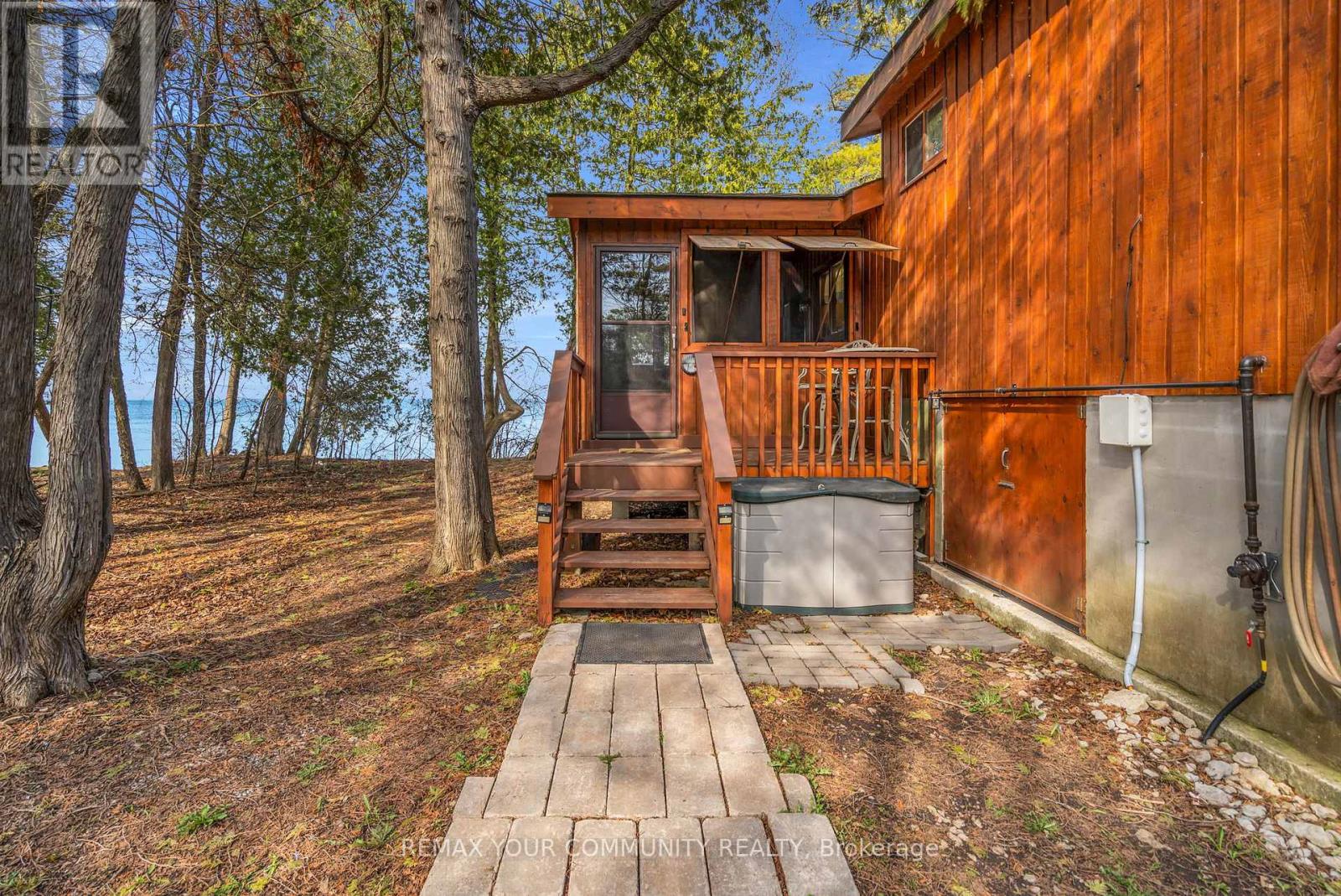 344 Loon Road E Property Photo 7