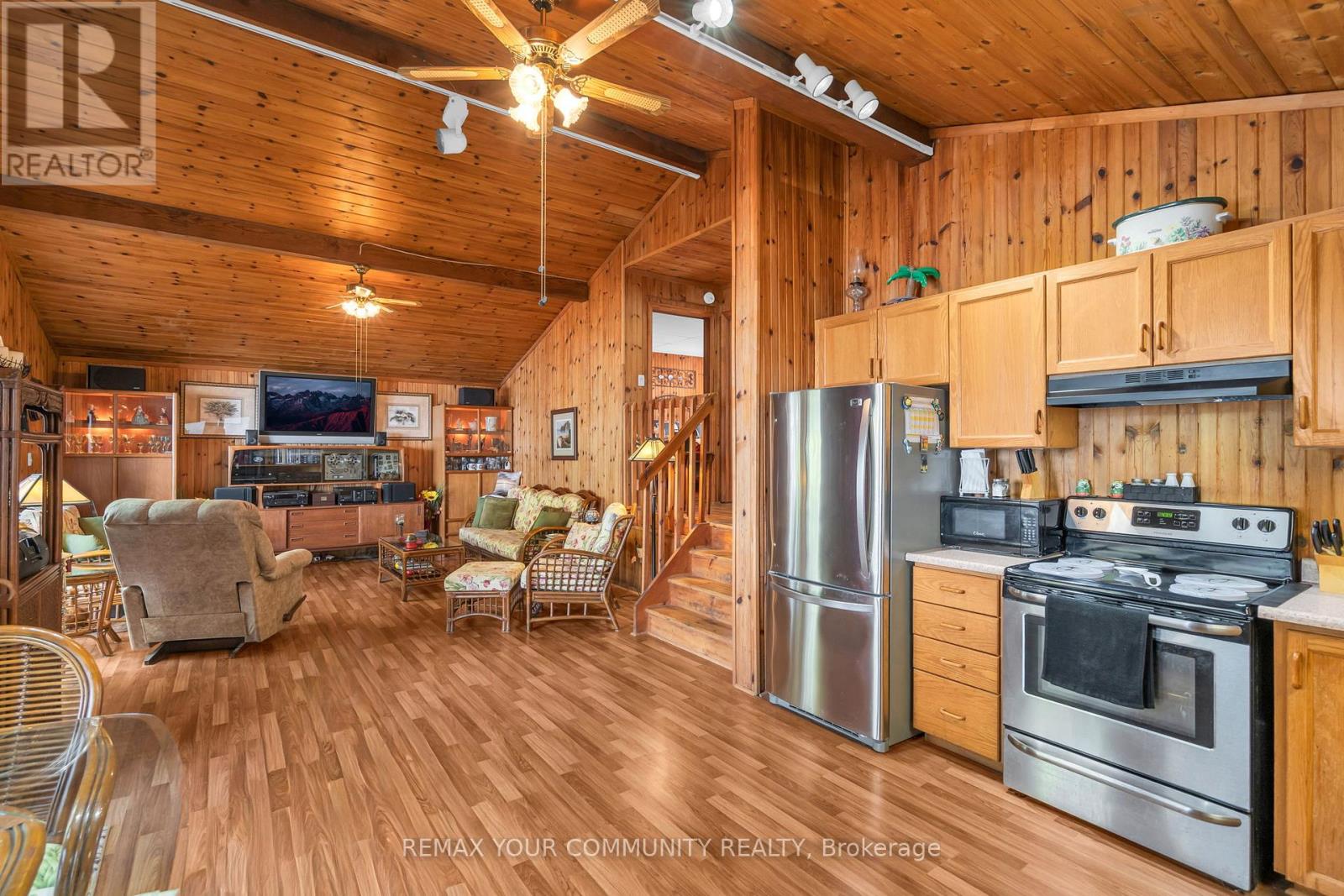 344 Loon Road E Property Photo 13