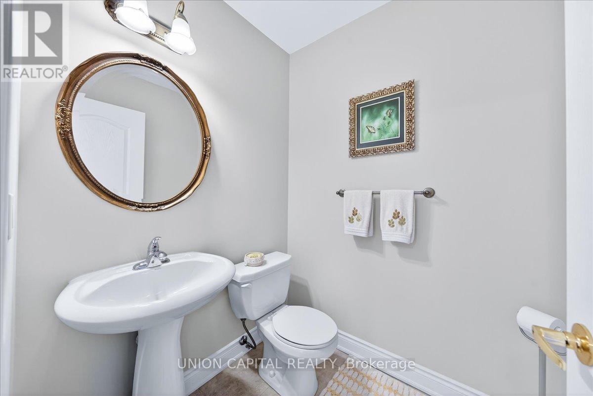 18 Honeywood Road Property Photo 11
