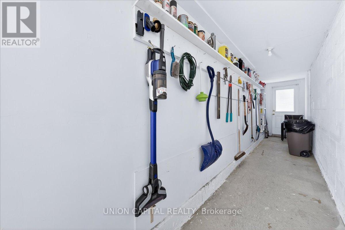 18 Honeywood Road Property Photo 33