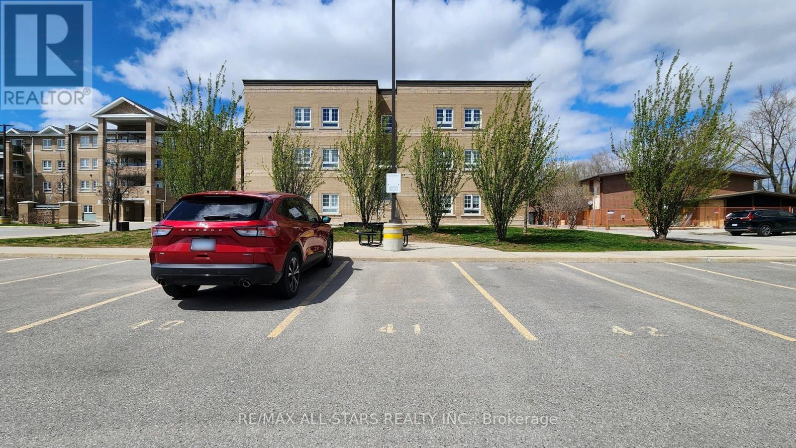 203 - 481 Rupert Avenue Property Photo 16