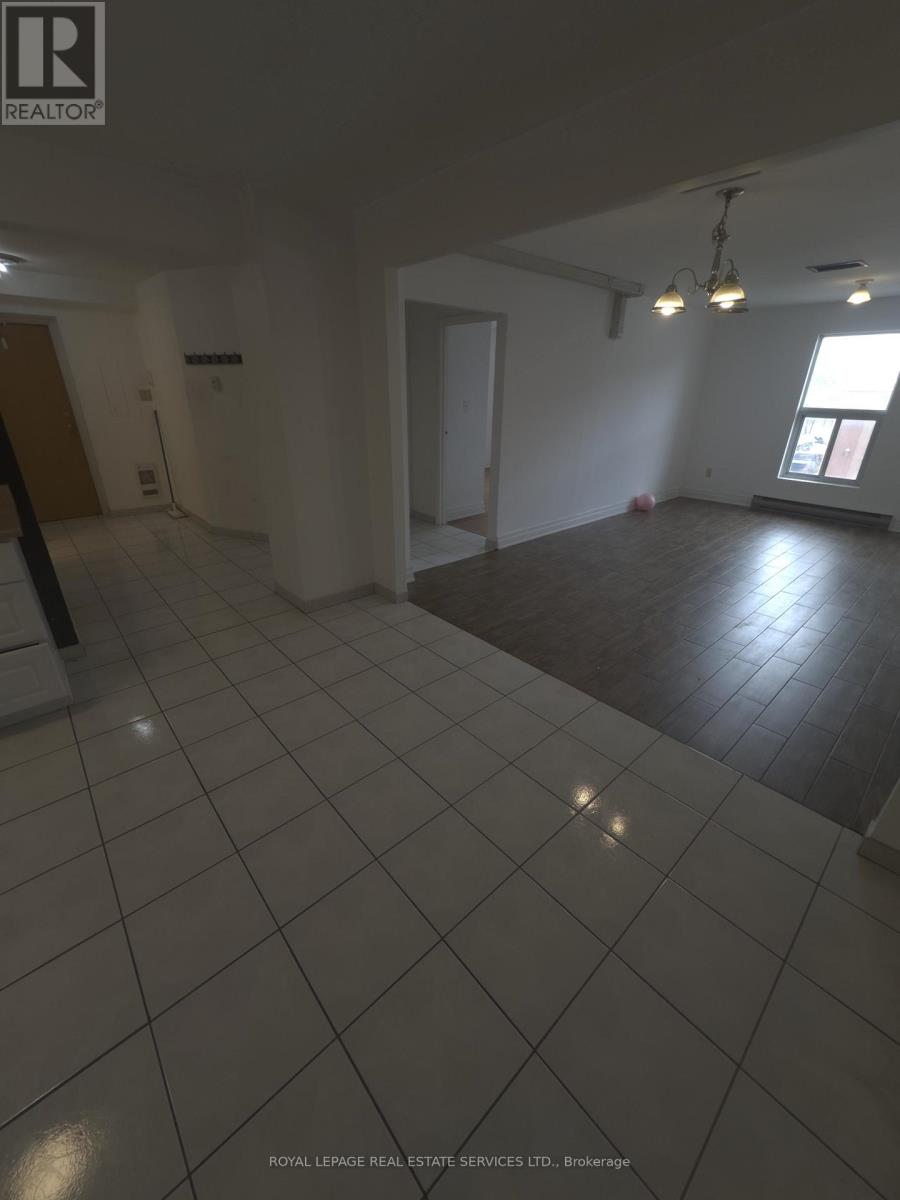 202 - 10055 Keele Street Property Photo 3