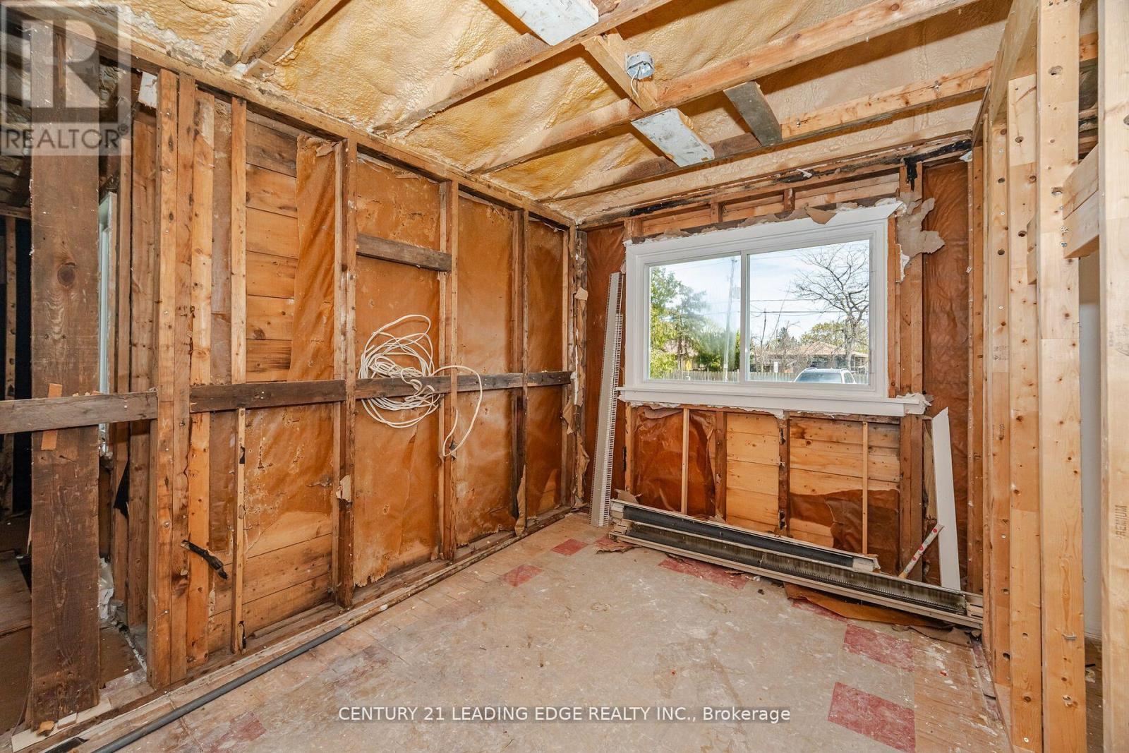 2678 25th Side Road Property Photo 15