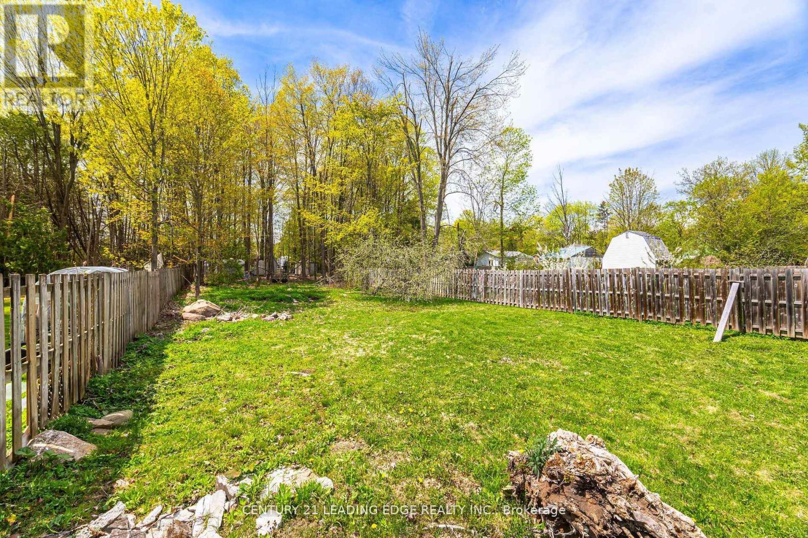 2678 25th Side Road Property Photo 22