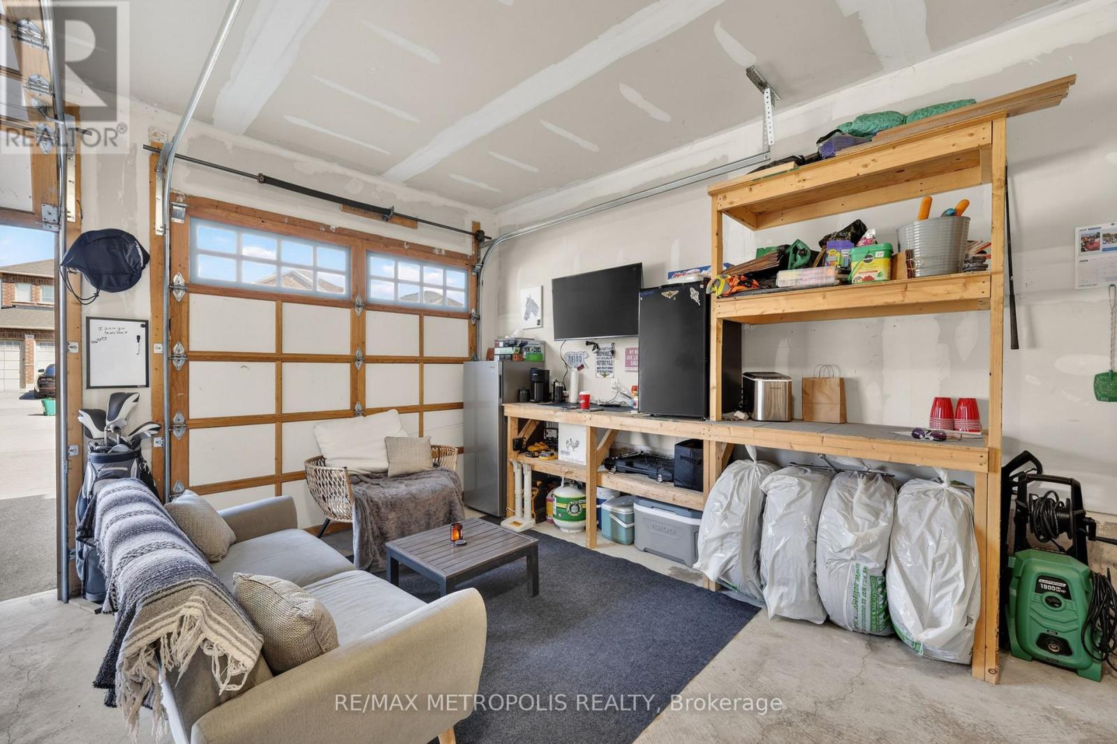 51 Furniss Street Property Photo 40