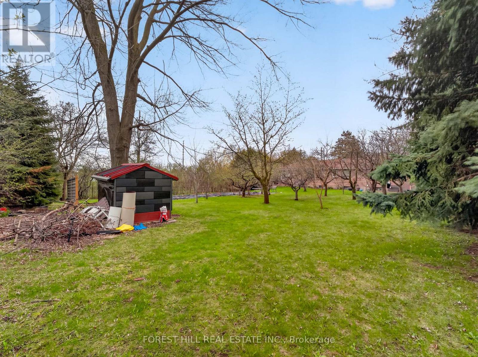 27 Vaughan Boulevard Property Photo 11