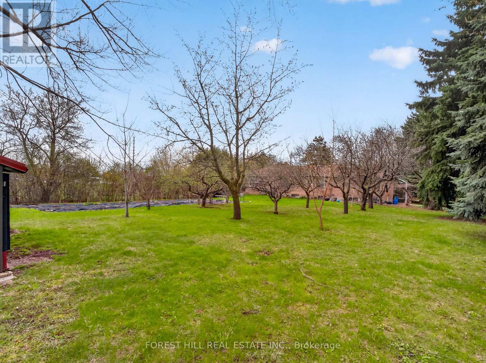 27 Vaughan Boulevard Property Photo 13