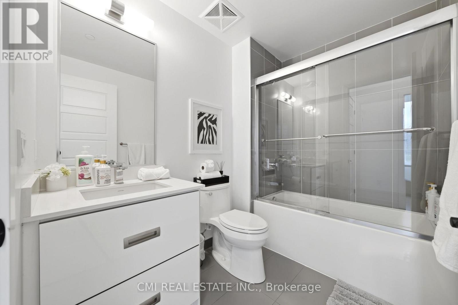 106 - 415 Sea Ray Avenue Property Photo 17