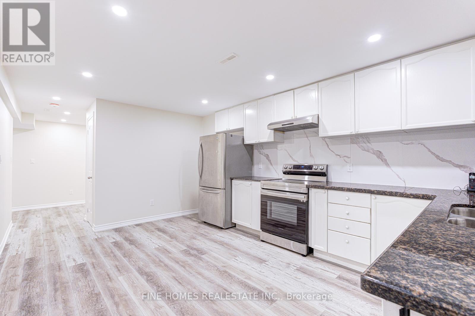 LOWER - 28 ROCKWOOD CRESCENT