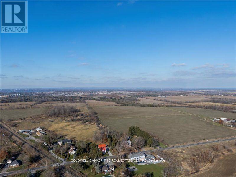 1820 10th Line & 0 10th Line Property Photo 4