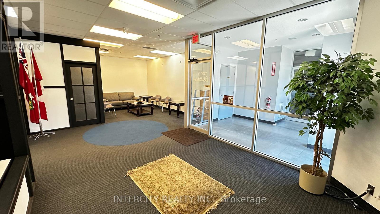 B - 99 Sante Drive Property Photo 2