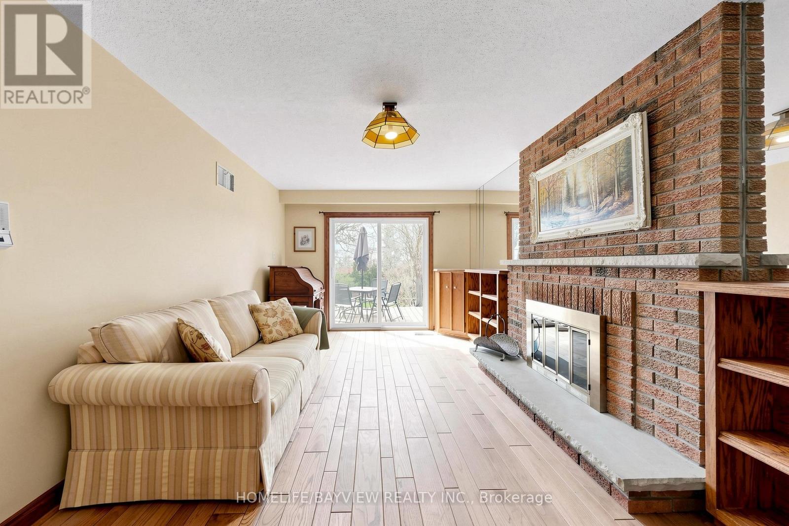 6 Epping Court Property Photo 6