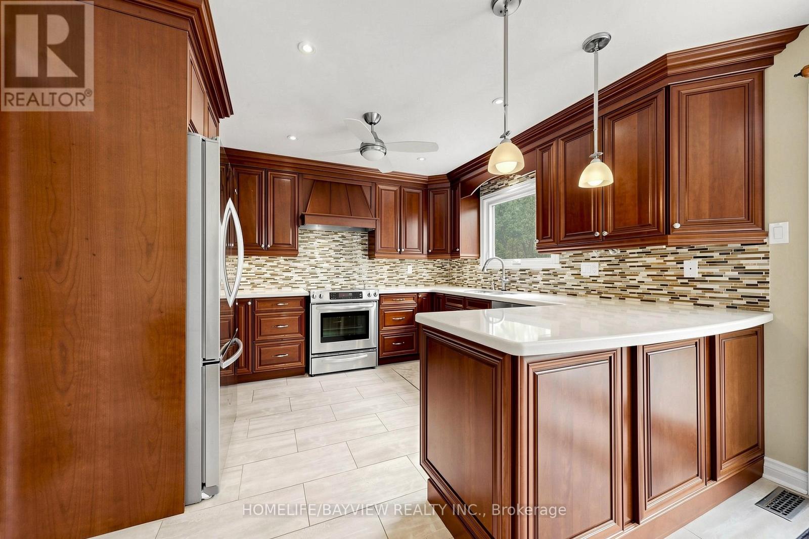 6 Epping Court Property Photo 9