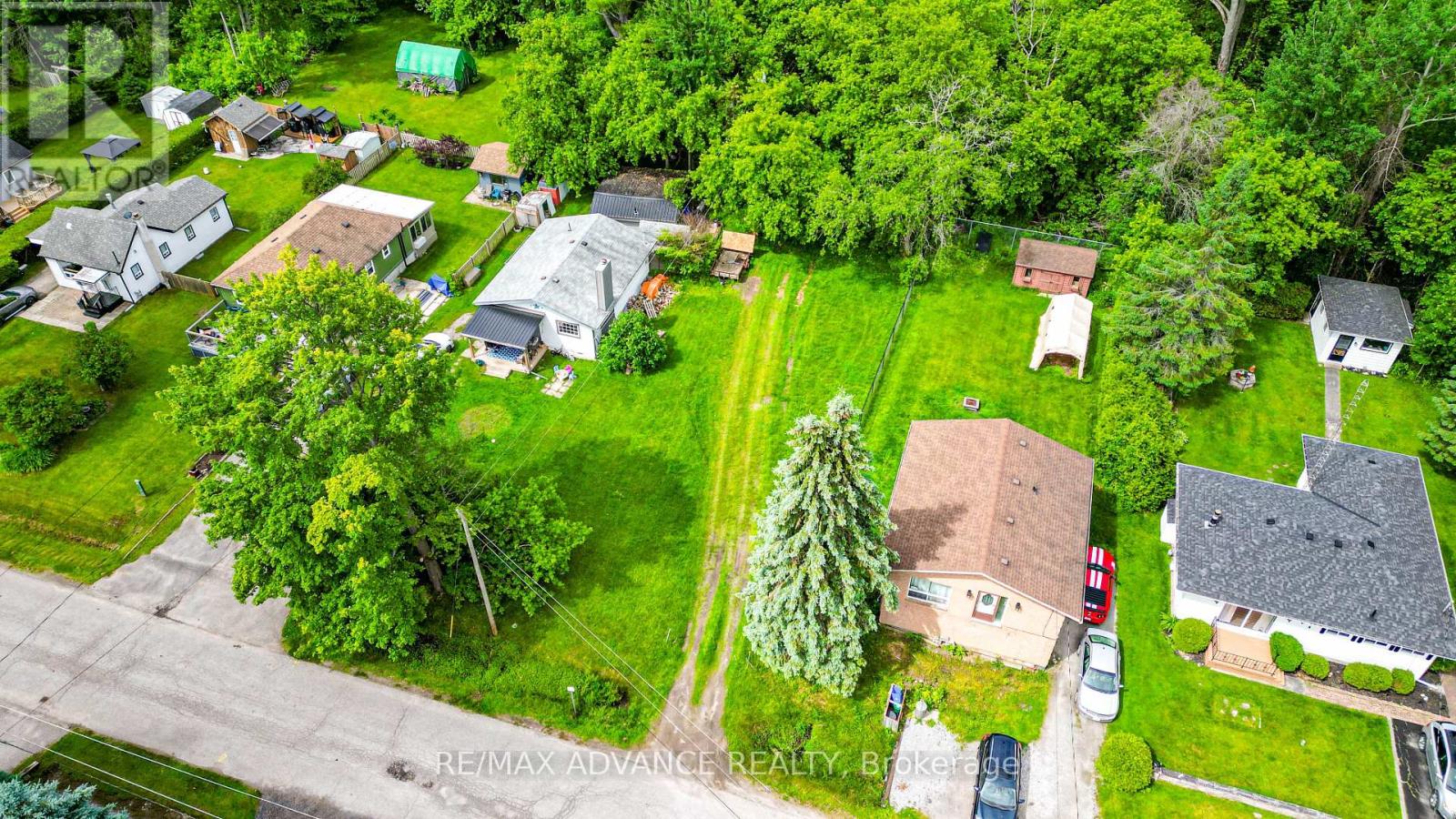 100 Dunkirk Avenue Property Photo 5