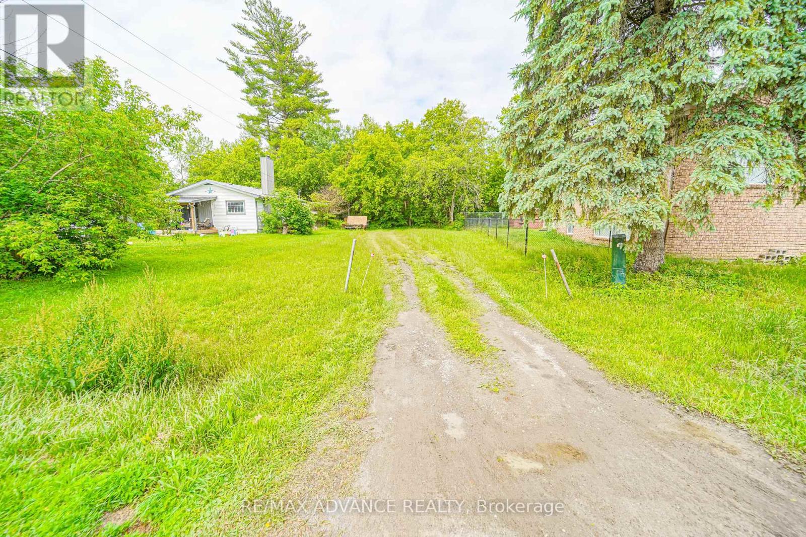 100 Dunkirk Avenue Property Photo 22
