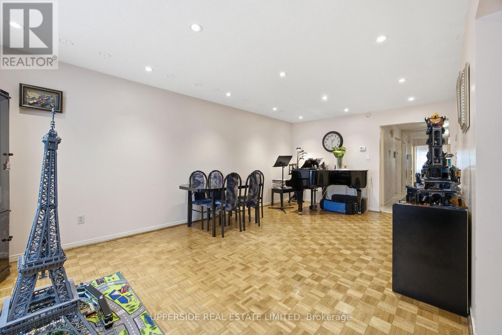 691 York Hill Boulevard Property Photo 6