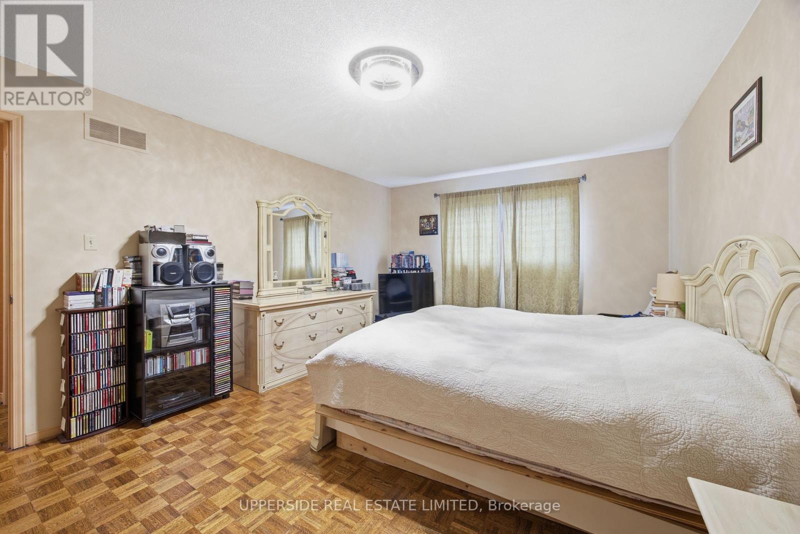 691 York Hill Boulevard Property Photo 23