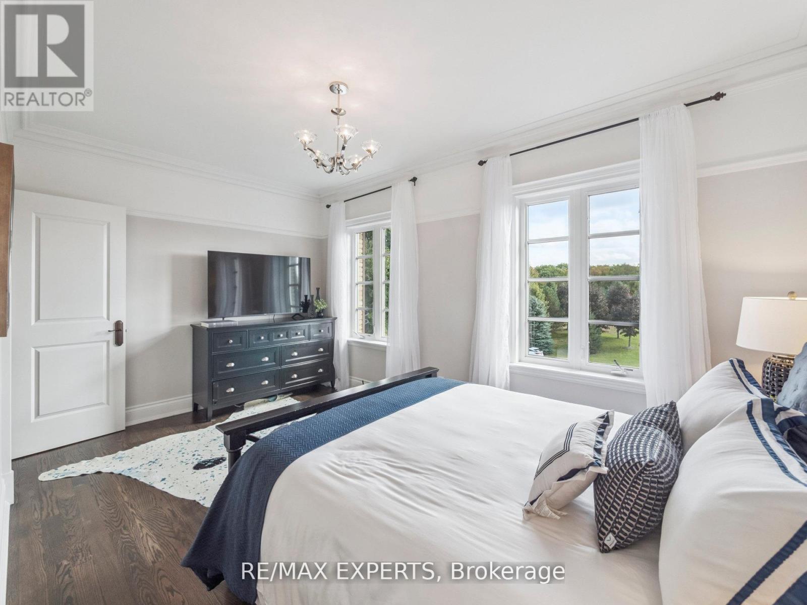 105 Eden Vale Drive S Property Photo 24