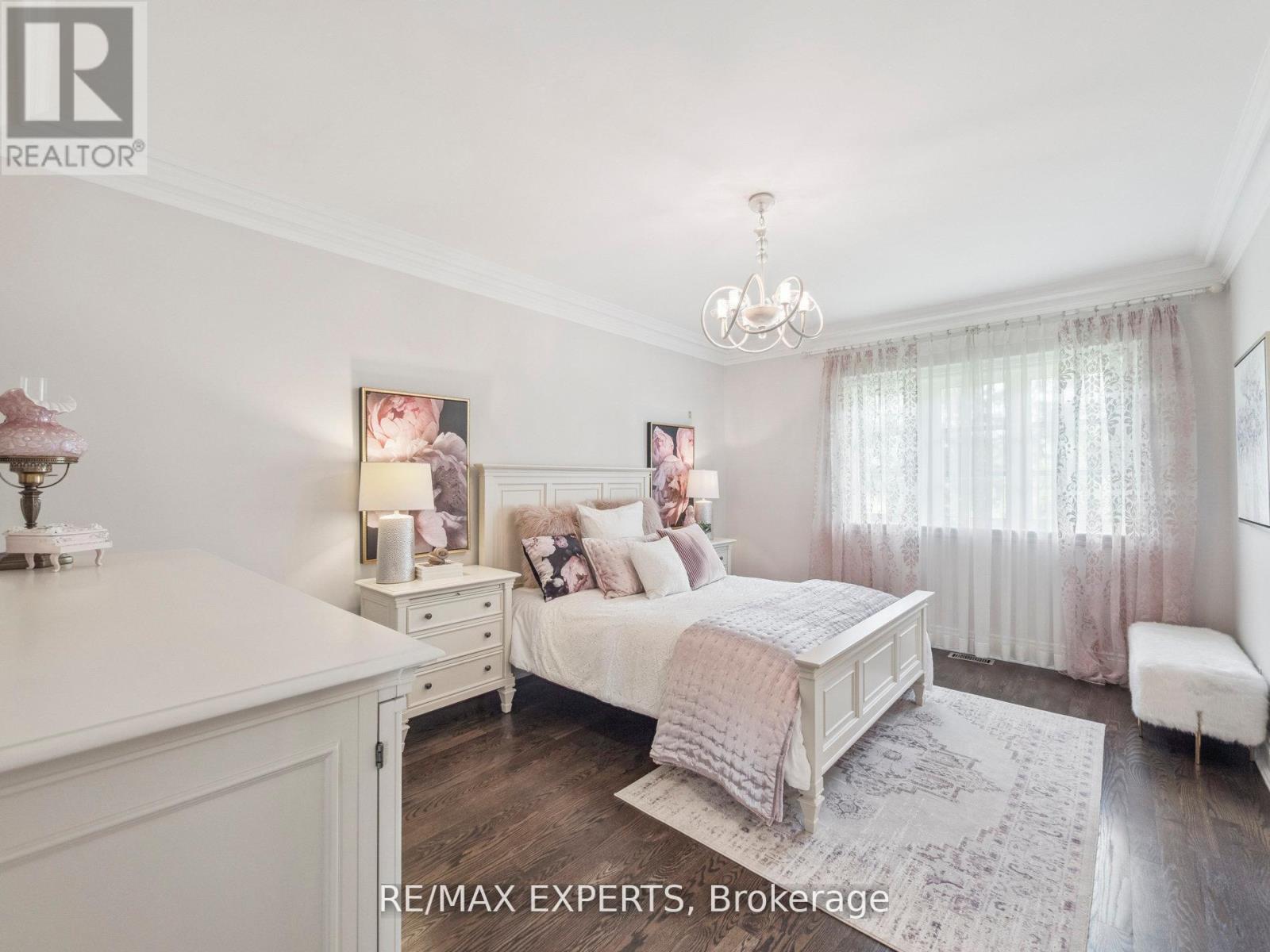 105 Eden Vale Drive S Property Photo 26